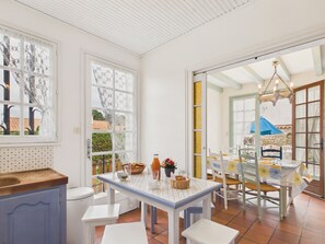 Dining - House for 6 with garden and terrace (Longeville-sur-Mer)