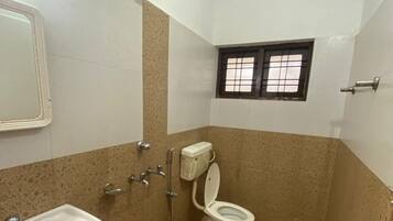 Classic Double Room | Bathroom