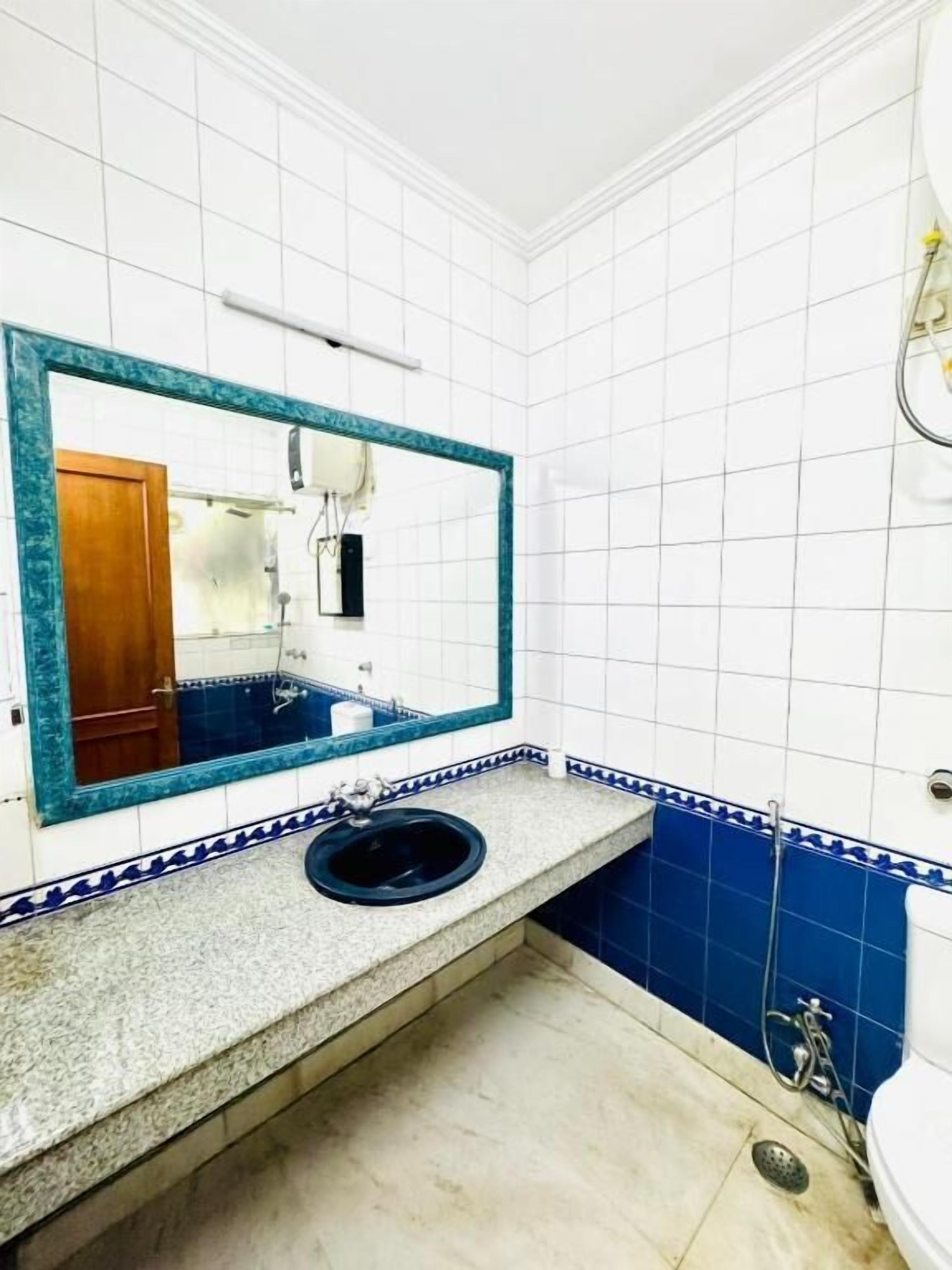 Apartment, Balkon | Badezimmer