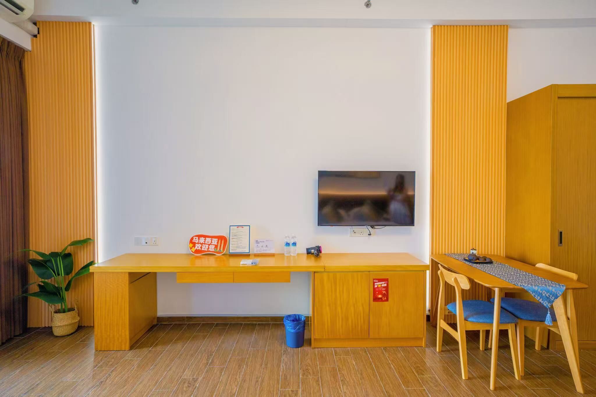 럭셔리 트리플룸, 발코니, 바다 전망 | 거실 공간