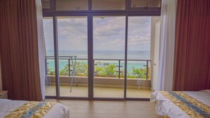 Luxury Studio Suite, Balcony, Ocean View | Balcony view