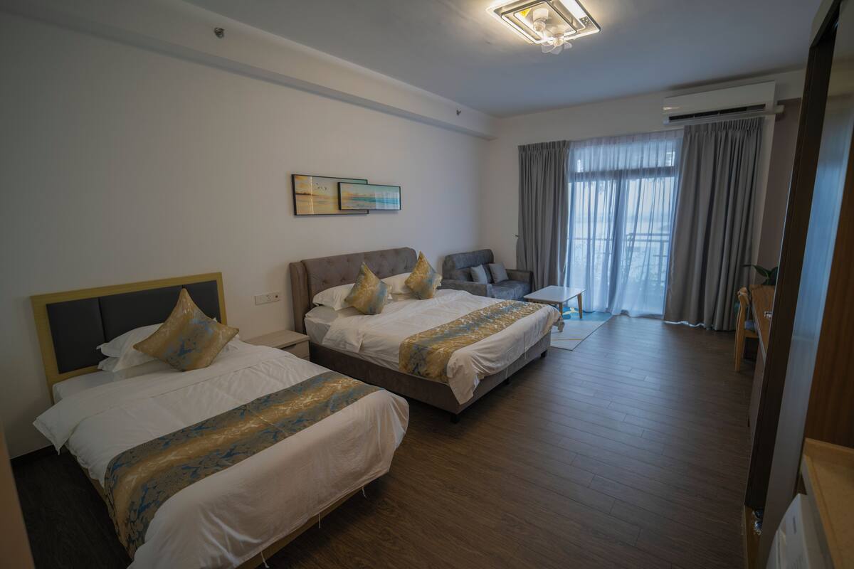 Kamar Triple Mewah, balkon, pemandangan laut