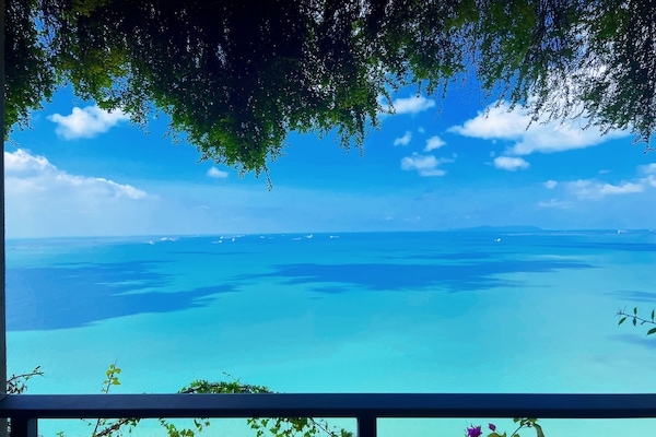 Quarto triplo superluxo, sacada, vista para o mar | Vista da sacada