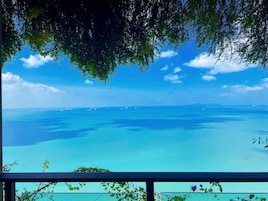 Quarto triplo superluxo, sacada, vista para o mar | Vista da sacada