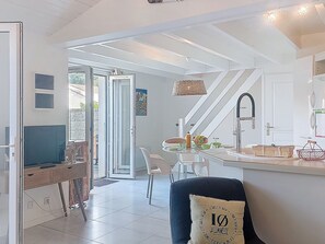 Interior - Les Alysées by Interhome (Ile d'Oléron)