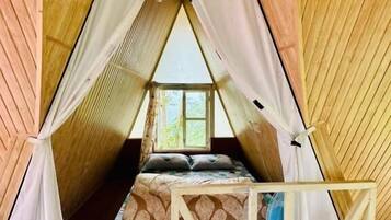 Habitación superior, balcón, vista al patio