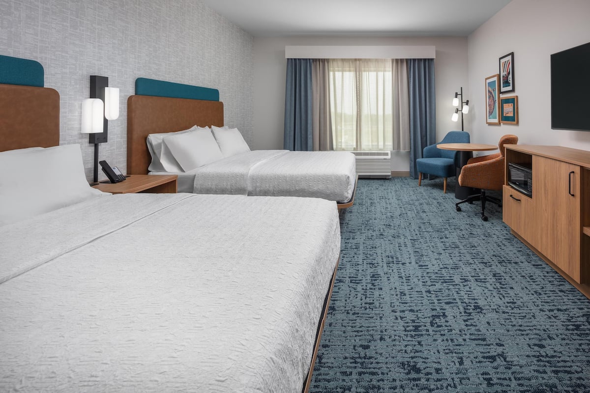 Kamar, 2 Tempat Tidur Queen, akses difabel, bathtub | Wi-Fi gratis