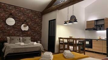 Comfort Studio, City View