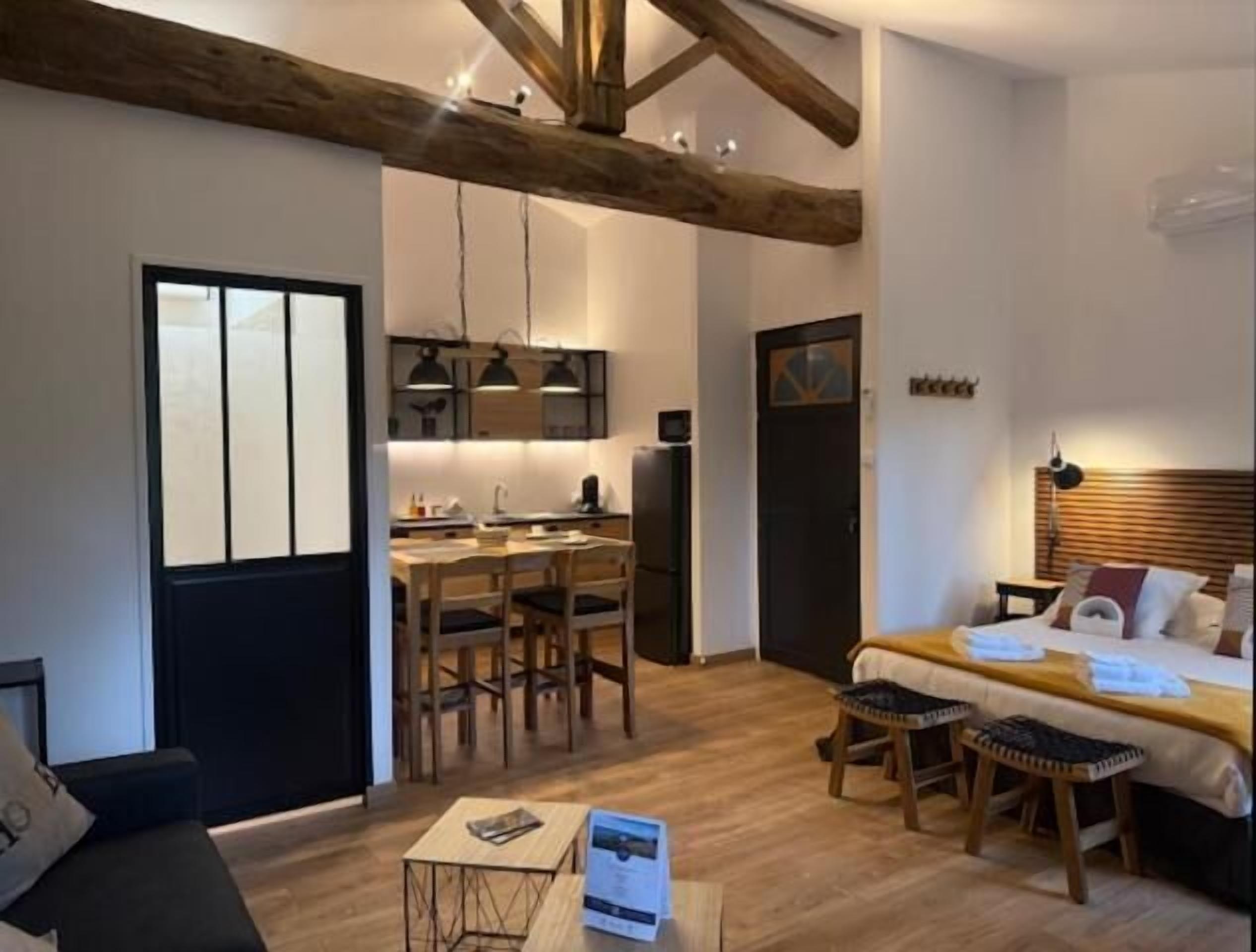 Studio Confort, vue ville | Intérieur