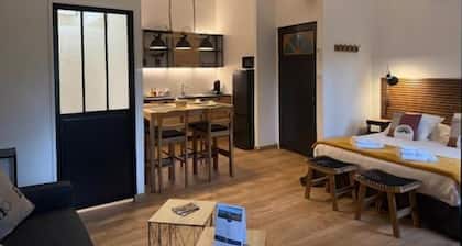 LES LOGES DE BACCHUS