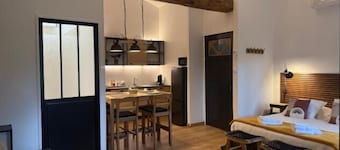 LES LOGES DE BACCHUS