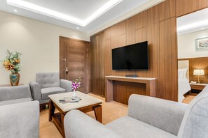 Suite | Free WiFi, bed sheets - Masaka Suites A Unit Of Arbat Hospitality LLP (Betalbatim)