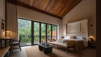 Chambre supérieure double, patio, vue sur la colline