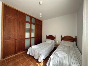 3 bedrooms, iron/ironing board, travel cot, WiFi - Villa with pool, views, barbeque and wifi (Pájara)