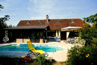 Normandie - Quiet house 1h30 from Paris with private pool