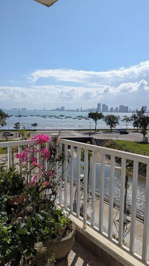 客房, 阳台, 海滩景观 | 住宿场地