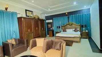 Presidential Apartment, Garden View