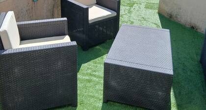 Cosy studio terrace in Chartres