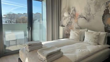 Comfort Studio Suite, Balcony, City View