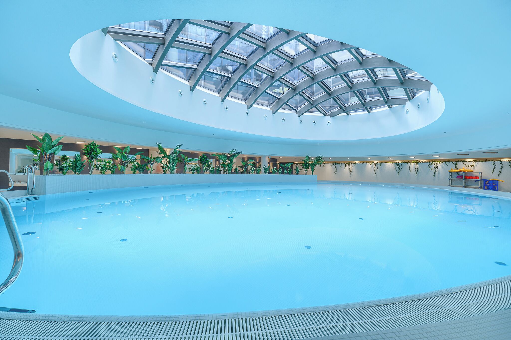 Indoor pool, open 8:00 AM to 10:00 PM, sun loungers