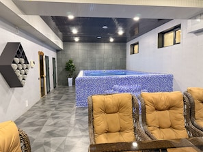 Indoor pool, open 8:00 AM to midnight, free cabanas - Porto Bello Hotel  (Tashkent)