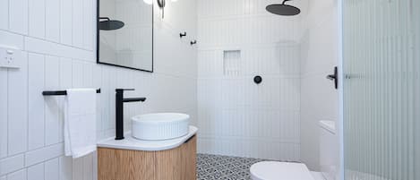 Apartamento Deluxe, vistas al mar | Baño