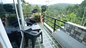 Basic Double Room, Balcony, Mountain View | Property grounds