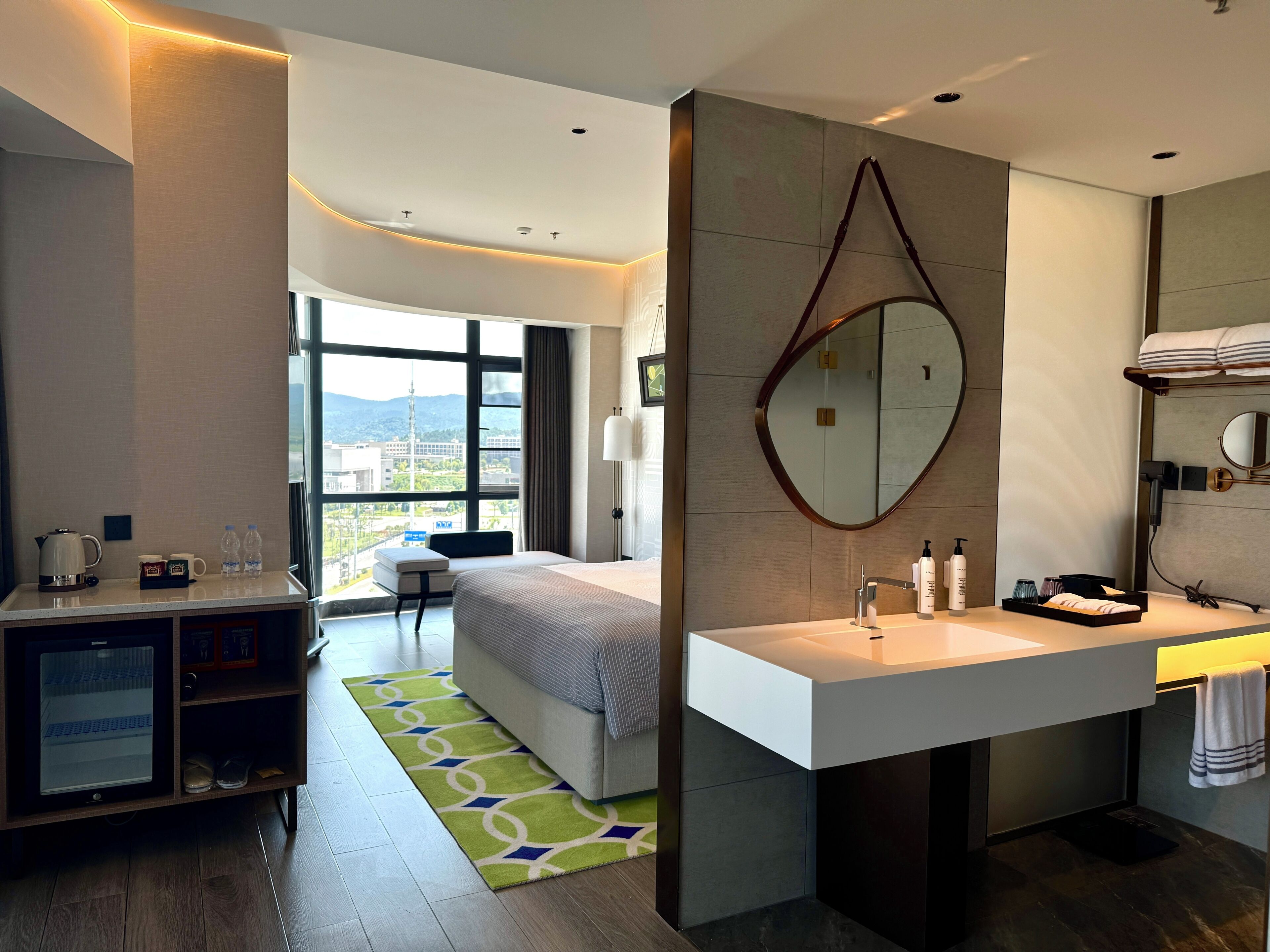 ห้องดีไซน์, เตียงคิงไซส์ 1 เตียง, เครื่องปรับอากาศ, วิวภูเขา | ผ้านวมขนเป็ด, Wi-Fi ฟรี, ผ้าปูที่นอน