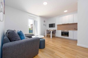 客房, 1 間臥室, 露台 | 客廳