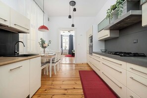 Fridge, microwave, oven, stovetop - Elegant Apartment in the Center | Close to the Market, Place to Work (Wrocław)