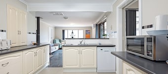 Villa Scalzi - 4-Bed Getaway