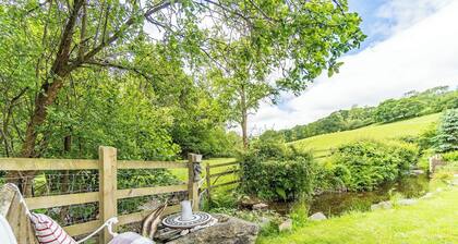 Yr Pandy
a beautiful barn conversion nestled within the Snowdonia National Park