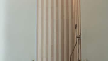 Superior Double Room | Bathroom