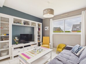 TV - Beach 200m away, house for 6 with garden (Guissény)