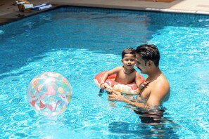 Outdoor pool - Victor Exotica an Indy Resort (Candolim)