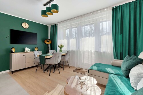Comfortable Apartment in Gdansk | Balcony | Workspace