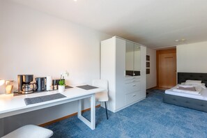 Classic Apartment, 1 Bedroom | Dining - Chalet in Sibratsgfall Near Ski Slopes (Sibratsgfaell)