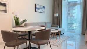 Standard Apartment, 1 Bedroom | Dining