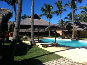 Pool - Double Jasmin Bungalow, tropical garden, near beach, peaceful, pool (Hell-Ville)