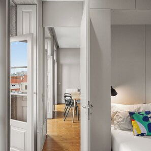 1 bedroom, iron/ironing board, travel cot, free WiFi - Julião - Superior One-bedroom Apartment (Porto)