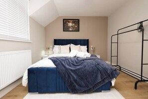 House, 5 Bedrooms