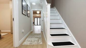 Rumah, 5 kamar tidur | Interior