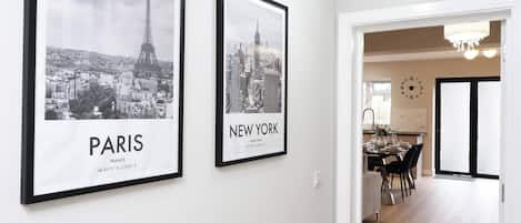 House, 5 Bedrooms | Dining room