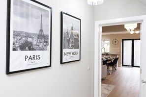 Maison, 5 chambres | Salle à manger