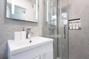 Maison, 5 chambres | Salle de bain