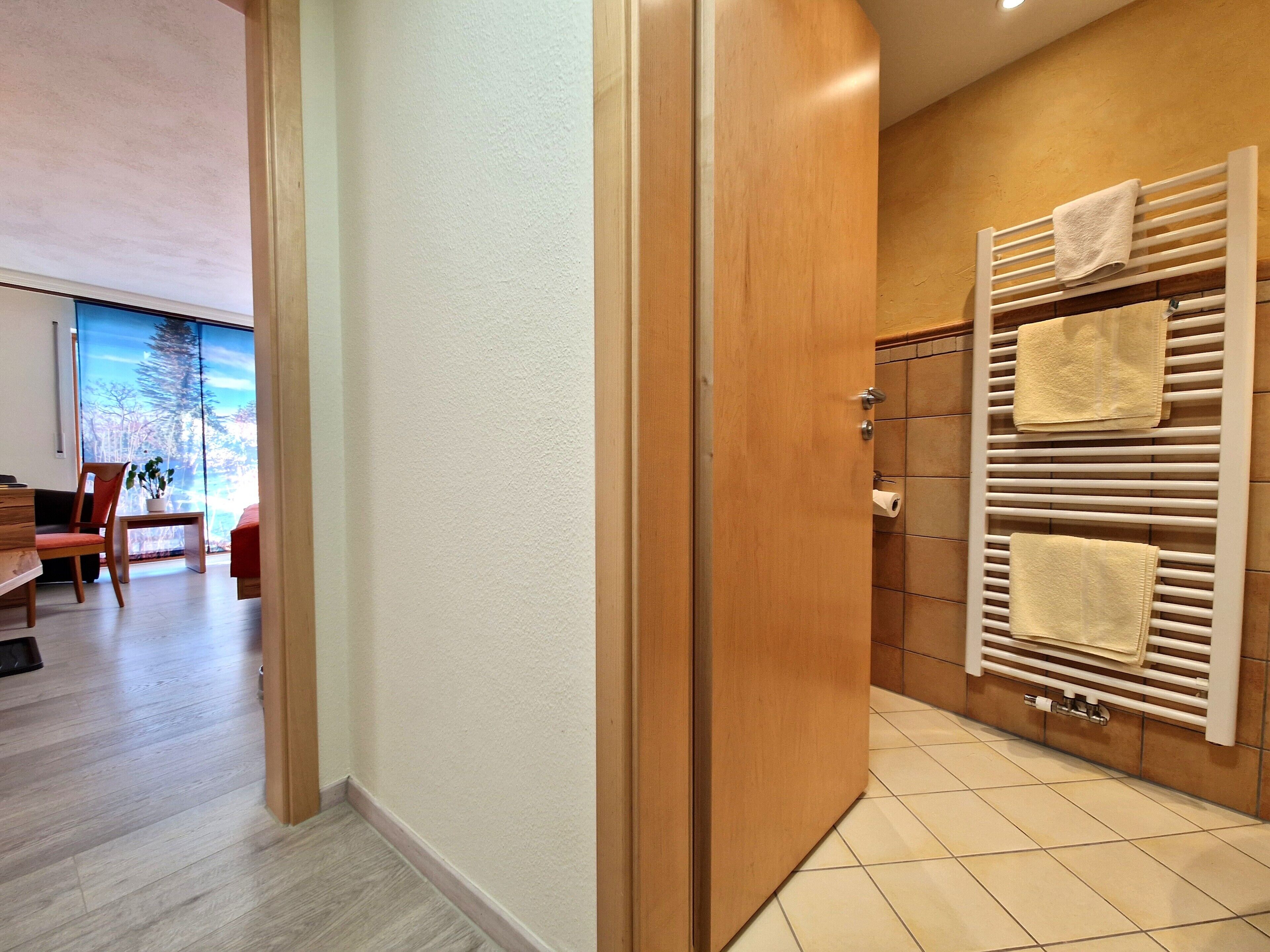 Comfort Plus Zimmer | Badezimmer