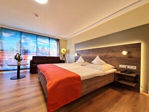 In-room safe, desk, free WiFi, bed sheets - Tanne Tonbach - Wellness & Wohlfühl Hotel (Baiersbronn)