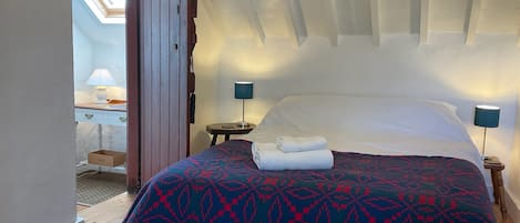 Chambre Double | Draps en coton égyptien, Wi-Fi gratuit, draps fournis