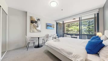 1 bedroom, desk, iron/ironing board, WiFi