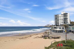 Beach - MetaWiseBnB |Cronulla Beach Walk to Train & Shops1 (Cronulla)